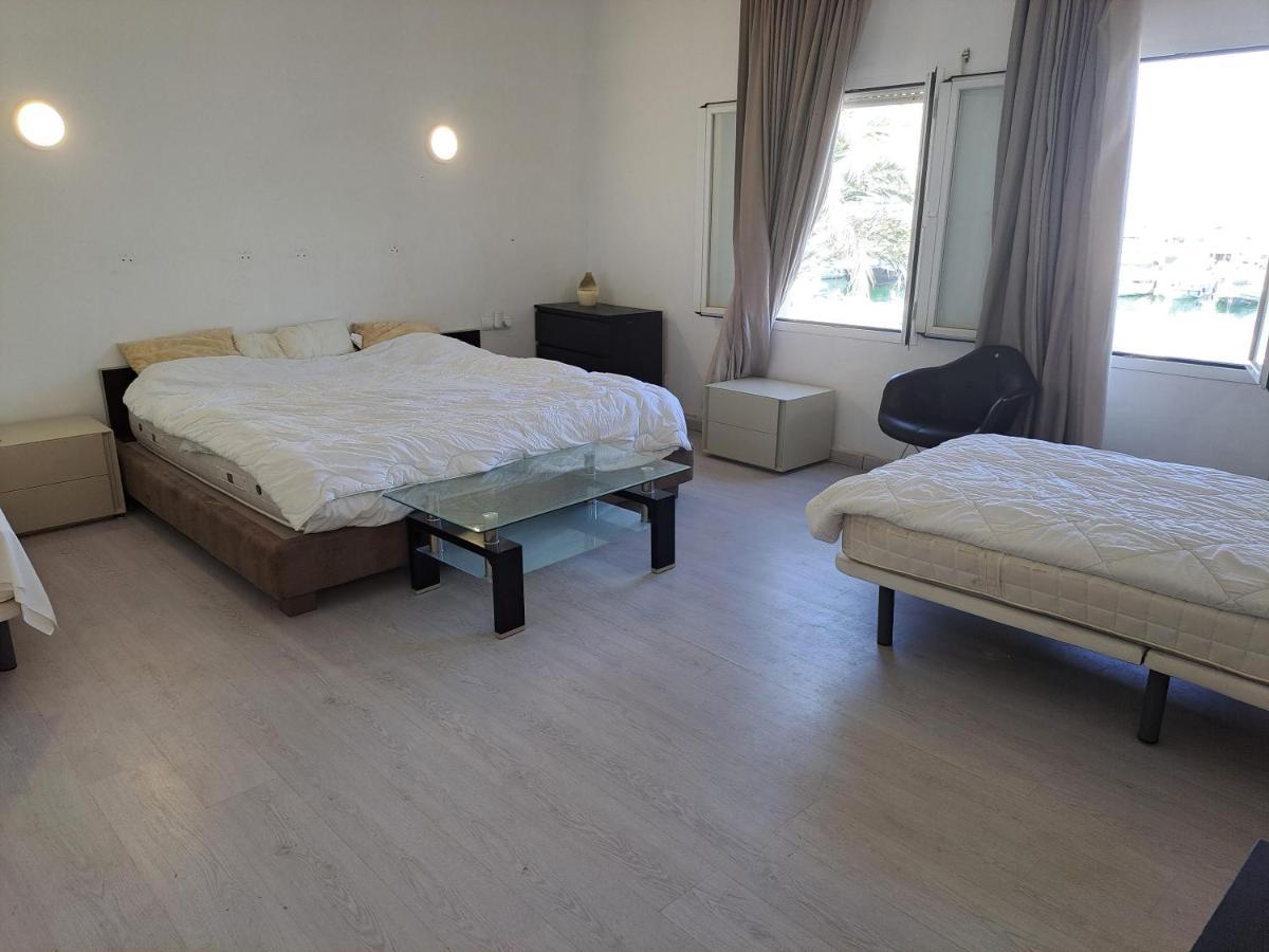 Private Suites In Huge Penthouse 1St Line Puerto Banus, Incredible Views, Jacuzzis Marbella Exterior foto
